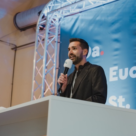 Größeres Bild ansehen